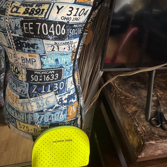 Michael Kors Bright Yellow Crossbody Bag - Picture 8 of 9